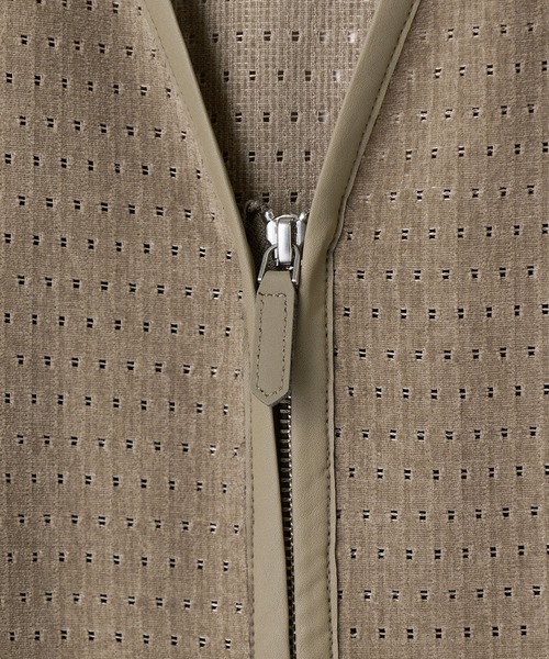 MEN'S BIGI（メンズビギ）の「シアーメッシュスエード ジップカーディガン＜通気性＞＜ストレッチ＞（カーディガン/ボレロ・メンズ・ベージュ/ブラック・03/02）」の4枚目の写真