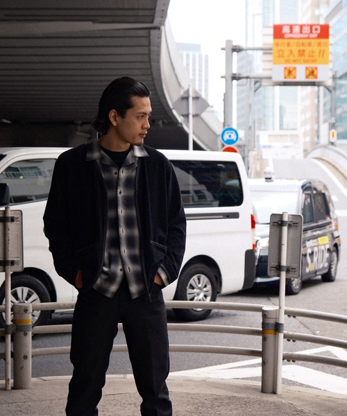 MEN'S BIGI(メンズビギ)の「シアーメッシュスエード ジップカーディガン<通気性><ストレッチ>(カーディガン/ボレロ・メンズ・ベージュ/ブラック・03/02)」の3枚目の写真