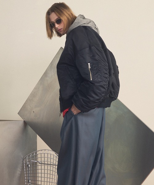 MAISON SPECIAL（メゾンスペシャル）の「《UNISEX》Prime-Over Nylon MA-1 Bomber Jacket/プライムオーバーナイロンMA-1ボンバージャケット【MAISON SPECIAL/メゾンスペシャル】（MA-1・メンズ・パープル/ブラック/グレイッシュベージュ/モスグリーン/ダークグリーン・0/2/1）」の15枚目の写真