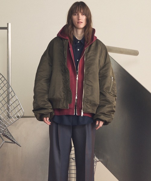 MAISON SPECIAL（メゾンスペシャル）の「《UNISEX》Prime-Over Nylon MA-1 Bomber Jacket/プライムオーバーナイロンMA-1ボンバージャケット【MAISON SPECIAL/メゾンスペシャル】（MA-1・メンズ・パープル/ブラック/グレイッシュベージュ/モスグリーン/ダークグリーン・0/2/1）」の20枚目の写真