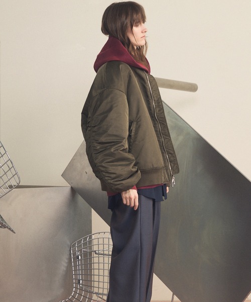 MAISON SPECIAL（メゾンスペシャル）の「《UNISEX》Prime-Over Nylon MA-1 Bomber Jacket/プライムオーバーナイロンMA-1ボンバージャケット【MAISON SPECIAL/メゾンスペシャル】（MA-1・メンズ・パープル/ブラック/グレイッシュベージュ/モスグリーン/ダークグリーン・0/2/1）」の21枚目の写真