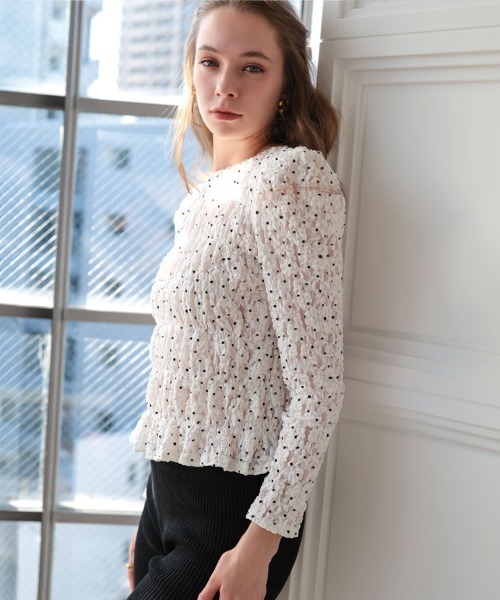 DONOBAN（ドノバン）の「パフショルダーレースロングスリーブ（Tシャツ/カットソー・レディース・ホワイト/ブラック・ONE SIZE）」の4枚目の写真