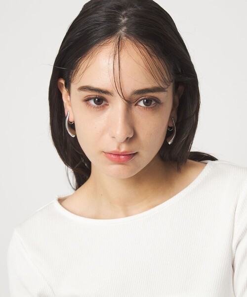 green label relaxing(グリーンレーベルリラクシング)の「ドロップバー イヤリング(イヤリング・レディース・ゴールド/シルバー・FREE)」の6枚目の写真