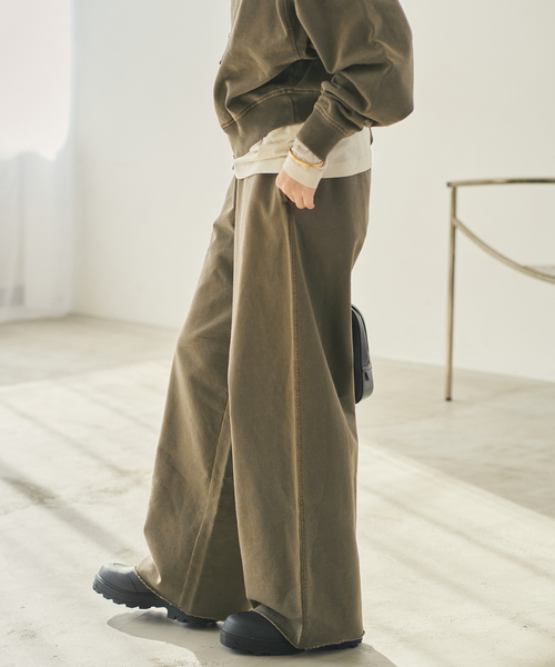 plage（プラージュ）の「《追加》JOHNBULL / ジョンブル 別注 SWEAT WIDE パンツ 2（スウェットパンツ・レディース・カーキ/アイボリー・38/36）」の6枚目の写真