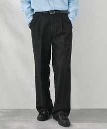 EASENCE（イーズエンス）の「【EASENCE】センタープレス タックストレート ベーシック デニムスラックス<ウォッシャブル 速乾 サステナブル素材>（デニムパンツ）」