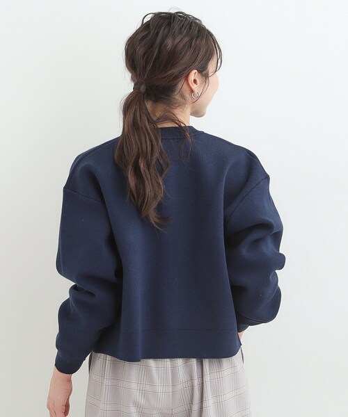 SHOO・LA・RUE（シューラルー）の「【洗濯機可/S-LL】金ボタンがアクセント ニットカーディガン（カーディガン/ボレロ・レディース・アイボリー/ネイビー/ベビーピンク・04/03/02/01）」の8枚目の写真