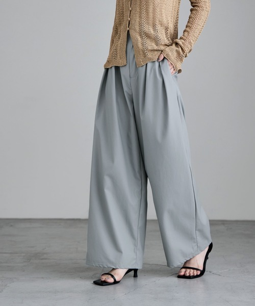 etoll.(エトル)の「ウォッシャブルフェイクレザータックワイドパンツ(その他パンツ・レディース・イエロー/ブルー/ブラック・FREE)」の17枚目の写真