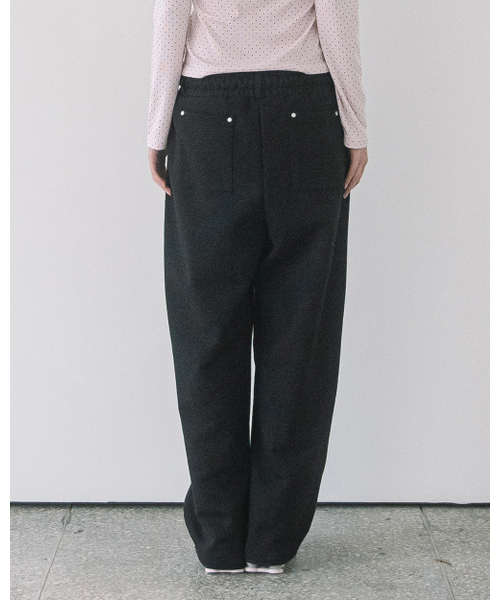 HAVISM（ヘビズム）の「RIVET BELTED SWEATPANTS(BLACK)（スウェットパンツ・レディース・その他・ONE SIZE）」の3枚目の写真