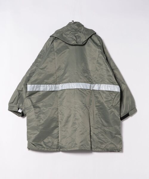 rokh（ロク）の「NYLON MIDI COAT WITH HOOD R8CA238（ブルゾン・メンズ・オリーブ・34）」の2枚目の写真