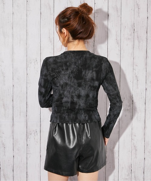 GORGE(ゴージ)の「《ムラ染め×アシンメトリー》カットソー/秋冬春/全3色(Tシャツ/カットソー・レディース・ブラック/ホワイト/グレー・F)」の11枚目の写真