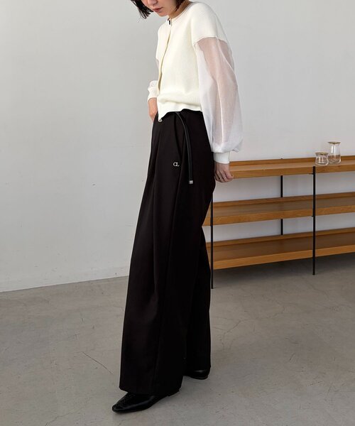 CAPRICIEUX LE'MAGE(カプリシューレマージュ)の「〈C.L〉レザーベルト付変形タックパンツ(その他パンツ・レディース・ブラック/ベージュ・36/38)」の5枚目の写真