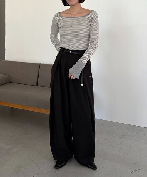 CAPRICIEUX LE'MAGE(カプリシューレマージュ)の「〈C.L〉レザーベルト付変形タックパンツ(その他パンツ・レディース・ブラック/ベージュ・36/38)」の15枚目の写真