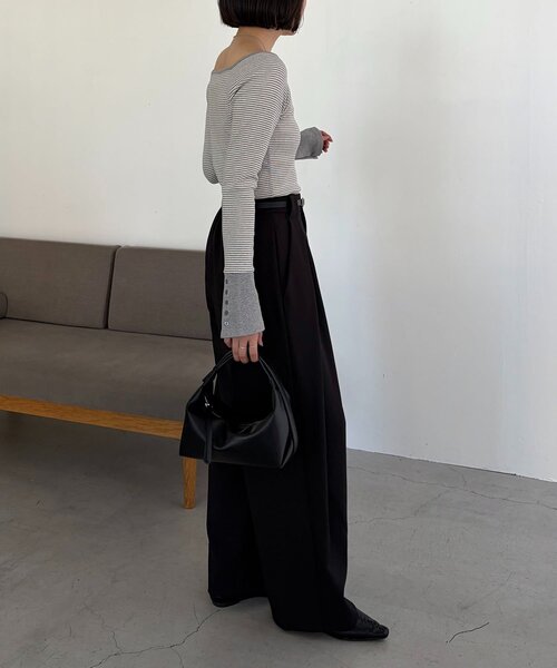 CAPRICIEUX LE'MAGE(カプリシューレマージュ)の「〈C.L〉レザーベルト付変形タックパンツ(その他パンツ・レディース・ブラック/ベージュ・36/38)」の16枚目の写真