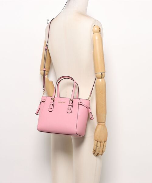 MICHAEL KORS（マイケルコース）の「VOYAGER コンバーチブル トップジップ トート エクストラスモール（トートバッグ・レディース・ピンク系・FREE）」の5枚目の写真