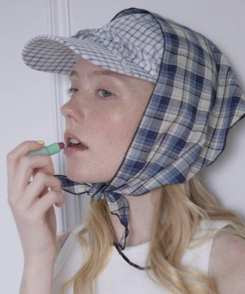 SMELLY(スメリー)の「チェックサンカクスカーフ(バンダナ/スカーフ・レディース・ブラック/ブルー・-)」の7枚目の写真
