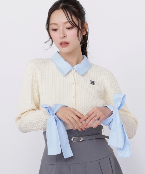 JILL by JILL STUART(ジルバイジルスチュアート)の「袖リボンケーブルカーディガン(ニット/セーター・レディース・グレー/ホワイト/ネイビー・FREE)」の9枚目の写真