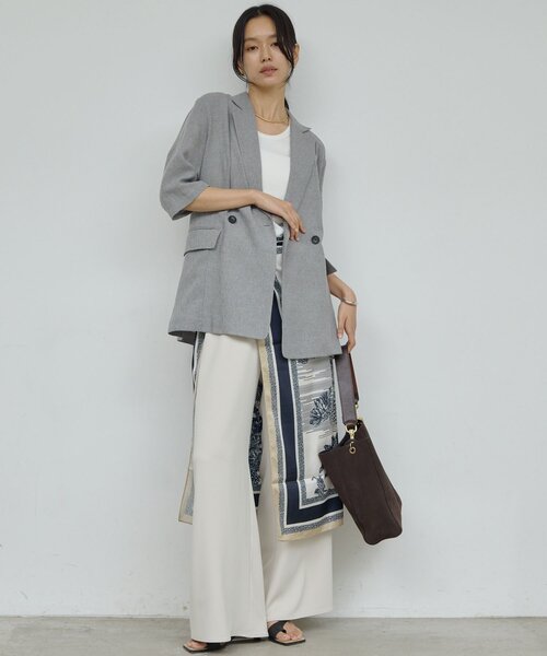 GALLARDAGALANTE(ガリャルダガランテ)の「プリントリバーシブルスカーフ(マフラー・レディース・ブラウン/ネイビー・FREE)」の12枚目の写真