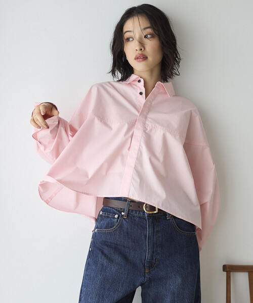 Firsthand(ファーストハンド)の「Firsthand/ファーストハンド 切替デザイン ショートブラウス / 立体スリーブ ロングスリーブシャツ(シャツ/ブラウス・レディース・サックスブルー/チャコールグレー/ホワイト/ピンク・フリ-)」の4枚目の写真