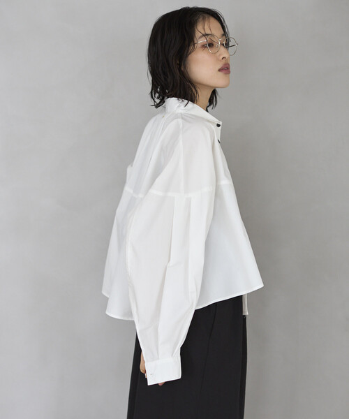 Firsthand(ファーストハンド)の「Firsthand/ファーストハンド 切替デザイン ショートブラウス / 立体スリーブ ロングスリーブシャツ(シャツ/ブラウス・レディース・サックスブルー/チャコールグレー/ホワイト/ピンク・フリ-)」の9枚目の写真