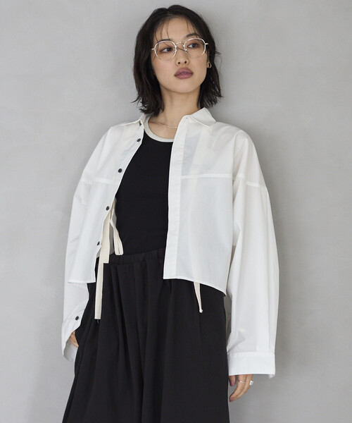 Firsthand(ファーストハンド)の「Firsthand/ファーストハンド 切替デザイン ショートブラウス / 立体スリーブ ロングスリーブシャツ(シャツ/ブラウス・レディース・サックスブルー/チャコールグレー/ホワイト/ピンク・フリ-)」の10枚目の写真