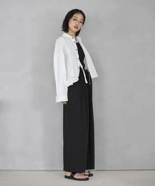 Firsthand(ファーストハンド)の「Firsthand/ファーストハンド 切替デザイン ショートブラウス / 立体スリーブ ロングスリーブシャツ(シャツ/ブラウス・レディース・サックスブルー/チャコールグレー/ホワイト/ピンク・フリ-)」の6枚目の写真