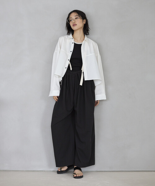 Firsthand(ファーストハンド)の「Firsthand/ファーストハンド 切替デザイン ショートブラウス / 立体スリーブ ロングスリーブシャツ(シャツ/ブラウス・レディース・サックスブルー/チャコールグレー/ホワイト/ピンク・フリ-)」の7枚目の写真