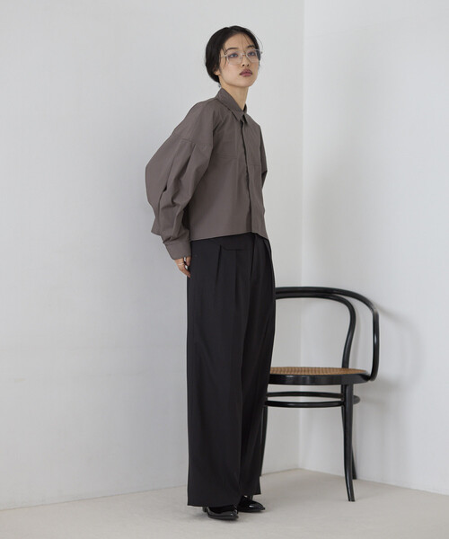 Firsthand(ファーストハンド)の「Firsthand/ファーストハンド 切替デザイン ショートブラウス / 立体スリーブ ロングスリーブシャツ(シャツ/ブラウス・レディース・サックスブルー/チャコールグレー/ホワイト/ピンク・フリ-)」の18枚目の写真