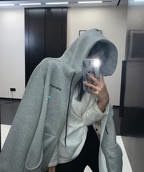 Dalfwin（ダールフィン）の「韓国ファッション RICECAKEラベル付きサイドボタンダブルジップフーディー（パーカー・レディース・ブラック/グレー・FREE）」の15枚目の写真