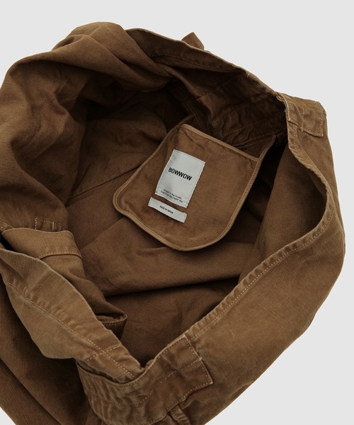 BOW WOW(バウワウ)の「THE BOW WOW JOURNAL NEWSPAPER BAG AGED(ショルダーバッグ・メンズ・ブラウン・ONE SIZE)」の6枚目の写真