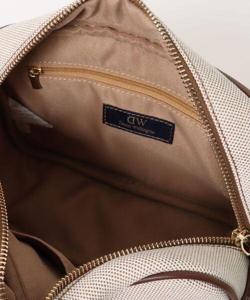 Daniel Wellington（ダニエルウェリントン）の「ダニエルウェリントン　Iconic cavas クロスボディ ショルダーバッグ（ショルダーバッグ・レディース・ブラック/グリーン/ブラウン/ホワイト/ネイビー・FREE）」の9枚目の写真