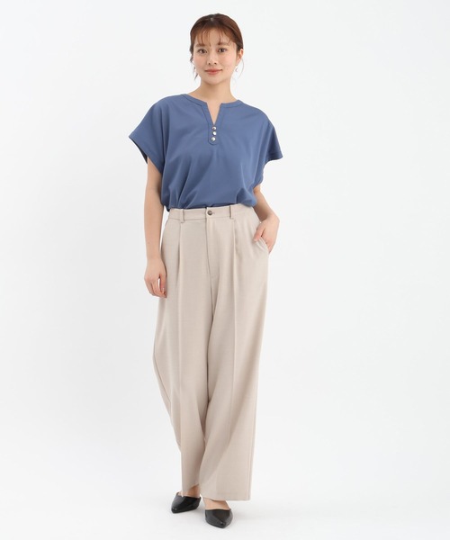 Andemiu(アンデミュウ)の「キンボタンスキッパーカットソー659218(Tシャツ/カットソー・レディース・オフホワイト/ネイビー/ブルー・FREE)」の7枚目の写真