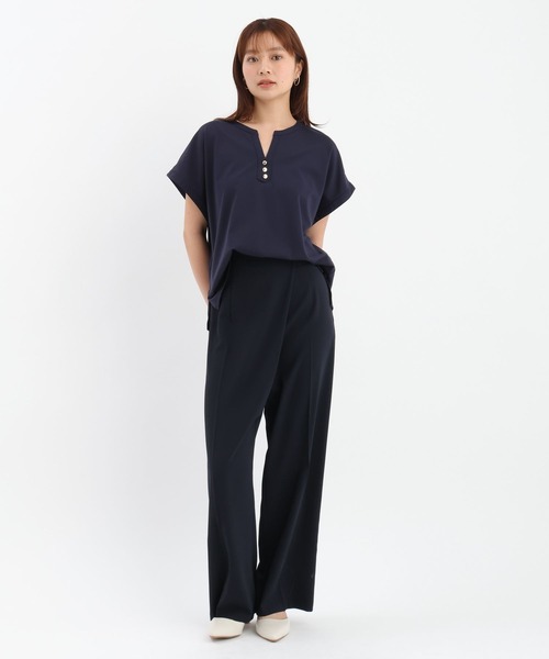 Andemiu(アンデミュウ)の「キンボタンスキッパーカットソー659218(Tシャツ/カットソー・レディース・オフホワイト/ネイビー/ブルー・FREE)」の8枚目の写真