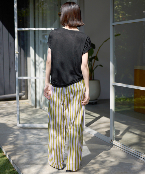 SLOBE IENA（スローブイエナ）の「《追加》スラブ天竺5分袖TEE（Tシャツ/カットソー・レディース・ホワイト/ライトグリーン/ブラック/ダークパープル・FREE）」の8枚目の写真