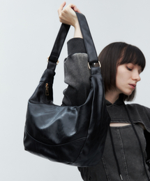 MILK WAVE（ミルクウェーブ）の「アンダーラインレザーホボクロスバック[ブラック]（メッセンジャーバッグ）」