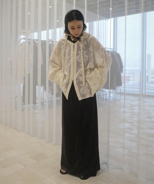 Ameri(アメリ)の「2WAY MESH DAMASK EMBROIDERY HOOD BLOUSE(シャツ/ブラウス・レディース・ブルー/ブラック/アイボリー・FREE)」の7枚目の写真