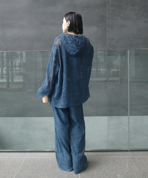Ameri(アメリ)の「2WAY MESH DAMASK EMBROIDERY HOOD BLOUSE(シャツ/ブラウス・レディース・ブルー/ブラック/アイボリー・FREE)」の20枚目の写真