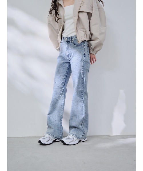 P.V.T(ピーブイティー)の「ストレッチフレアキラキラデニムパンツ(デニムパンツ・レディース・Black/サックスブルー系/Navy・M)」の6枚目の写真