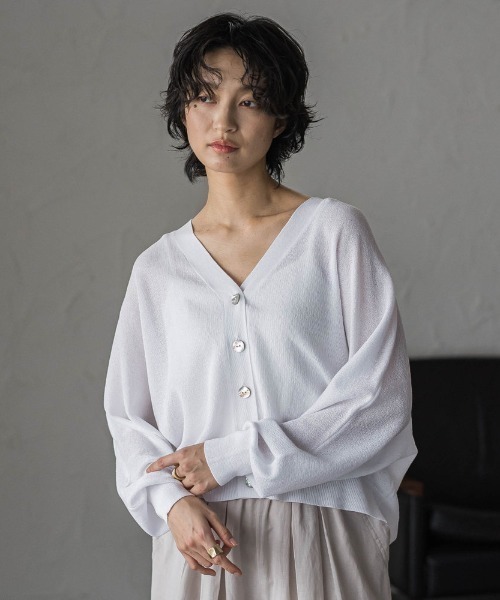 MAYSON GREY(メイソングレイ)の「シアージャガードドルマンニットカーディガン(カーディガン/ボレロ・レディース・オレンジ/ホワイト/チャコールグレー/ブルー・M)」の15枚目の写真