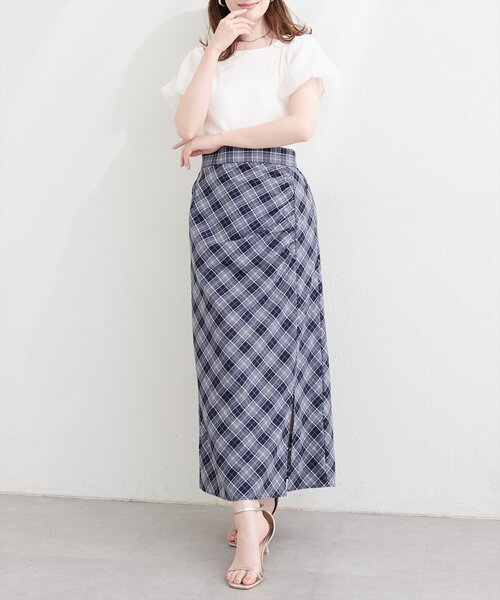 natural couture(ナチュラルクチュール)の「アシメギャザーデザインスカート(スカート・レディース・オフホワイト/サックスブルー/ネイビー/ミント・FREE)」の4枚目の写真
