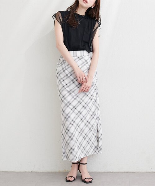 natural couture(ナチュラルクチュール)の「アシメギャザーデザインスカート(スカート・レディース・オフホワイト/サックスブルー/ネイビー/ミント・FREE)」の10枚目の写真