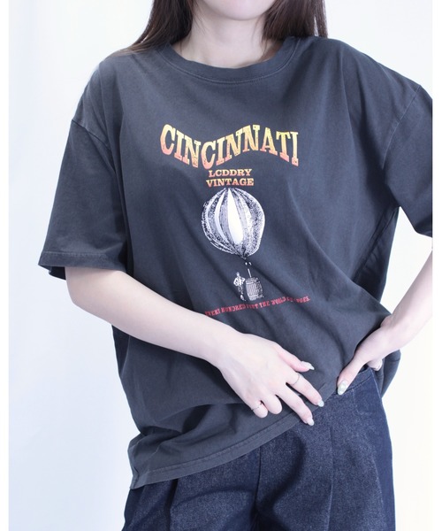 amini(アミニ)の「ピグメントプリントTシャツ(Tシャツ/カットソー・レディース・オレンジ/チャコールグレー/グレイッシュベージュ・MEDIUM)」の2枚目の写真