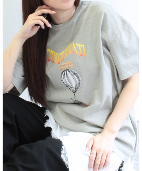amini(アミニ)の「ピグメントプリントTシャツ(Tシャツ/カットソー・レディース・オレンジ/チャコールグレー/グレイッシュベージュ・MEDIUM)」の9枚目の写真