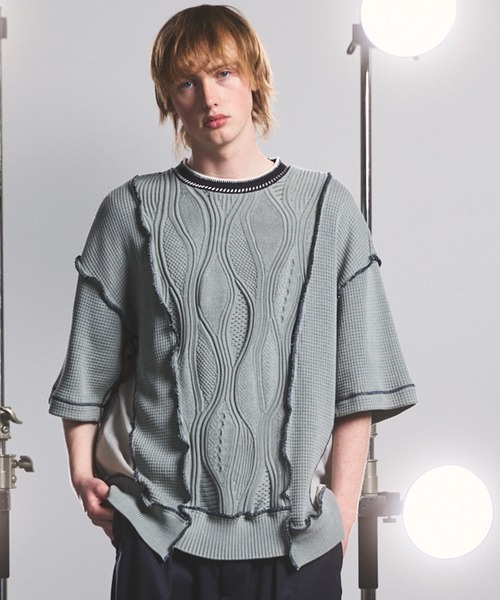 MAISON SPECIAL(メゾンスペシャル)の「《UNISEX》Mixed Materials Docking Prime-Over Lettuce-edge Knit T-shirt/異素材ドッキングプライムオーバーメロウニットTシャツ【MAISON SPECIAL/メゾンスペシャル】(Tシャツ/カットソー・メンズ・ブラック/グレイッシュベージュ・0/1/2)」の2枚目の写真