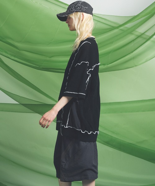 MAISON SPECIAL(メゾンスペシャル)の「《UNISEX》Mixed Materials Docking Prime-Over Lettuce-edge Knit T-shirt/異素材ドッキングプライムオーバーメロウニットTシャツ【MAISON SPECIAL/メゾンスペシャル】(Tシャツ/カットソー・メンズ・ブラック/グレイッシュベージュ・0/1/2)」の5枚目の写真