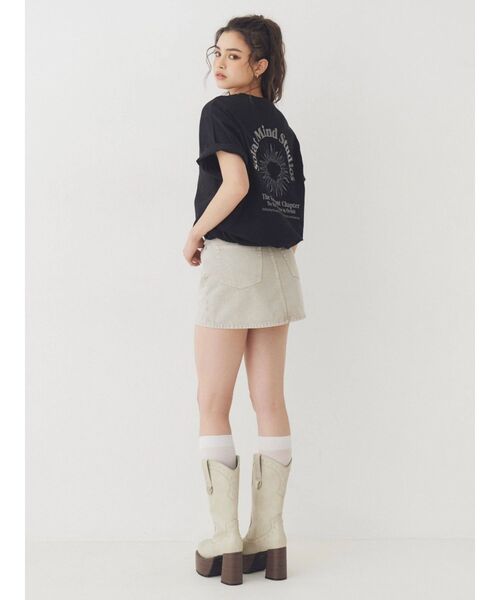 EVRIS(エヴリス)の「マイクロミニデニムスカート(デニムスカート・レディース・インディゴブルー/ベージュ・MEDIUM/SMALL)」の21枚目の写真