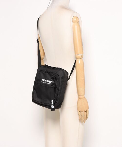 THRASHER(スラッシャー)の「THRASHER VERTICAL MINI SHOULDER BAG(ショルダーバッグ・メンズ・ブラック系その他2/ブラック系その他・FREE)」の7枚目の写真
