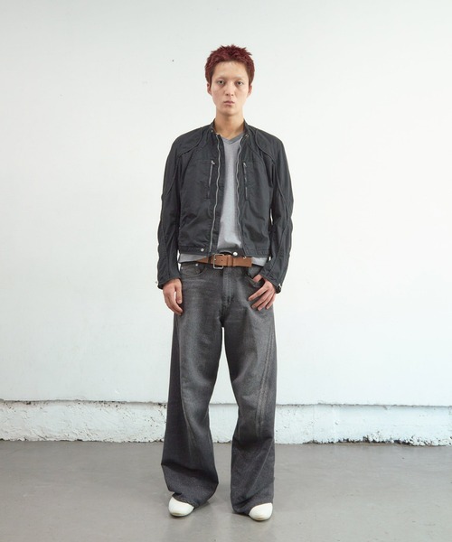 NVRFRGT(ネヴァーフォーゲット)の「GLITTER TWILL 3D TWISTED WIDE LEG 5P PANTS(デニムパンツ・メンズ・ブラック・3/2/1)」の4枚目の写真