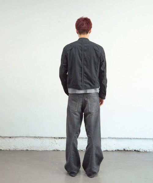 NVRFRGT(ネヴァーフォーゲット)の「GLITTER TWILL 3D TWISTED WIDE LEG 5P PANTS(デニムパンツ・メンズ・ブラック・3/2/1)」の6枚目の写真