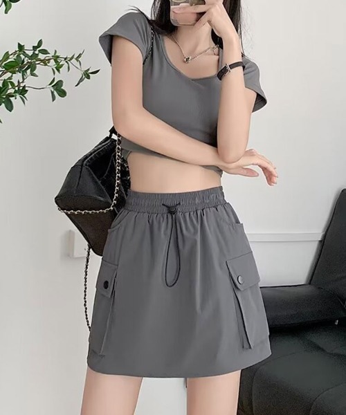mielu(ミエル)の「ハイウエストカーゴ風ミニスカート(スカート・レディース・ブラック/ベージュ/グレー・LARGE/MEDIUM)」の11枚目の写真