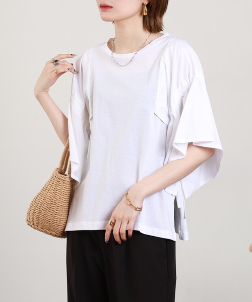 EGLANTINE(エグランティーヌ)の「EGLANTINE フレアスリーブカットソー(Tシャツ/カットソー・レディース・ロイヤルブルー/オフホワイト/ブラック・38)」の4枚目の写真